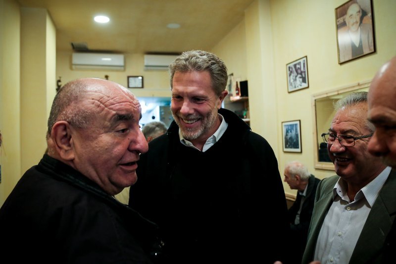 Ο Παύλος Γερουλάνος ξανά στο Κουκάκι -Τι του είπαν οι κατοίκοι για την Airbnb [εικόνες] | iefimerida.gr 2