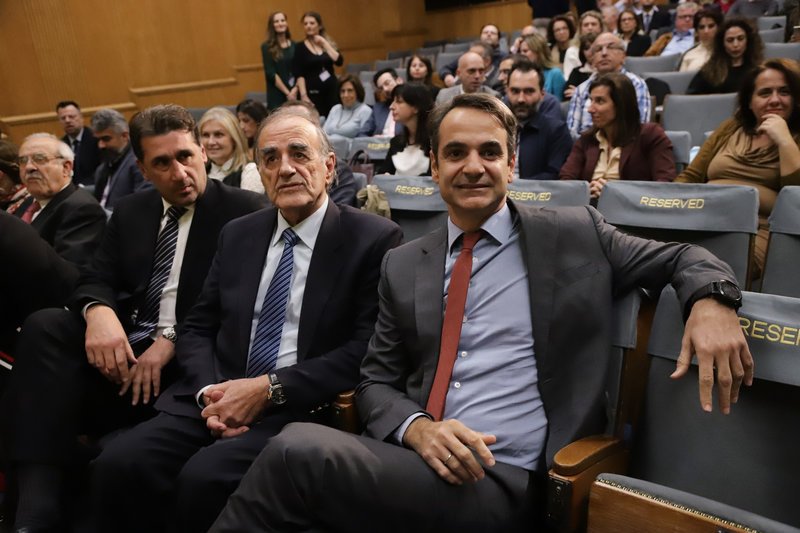 «Η κυβέρνηση έχει ανάγει σε κανόνα τις απευθείας αναθέσεις ενώ θα έπρεπε να είναι η εξαίρεση» σημείωσε ο πρόεδρος της ΝΔ