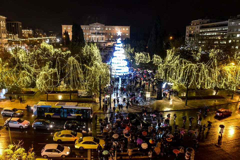 Χριστούγεννα στην Αθήνα, φωτογραφία: EUROKINISSI/ ΤΑΤΙΑΝΑ ΜΠΟΛΑΡΗ