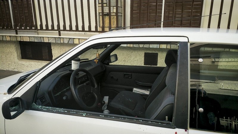 Εδώ ξυλοκόπησαν τον διαιτητή Τζήλο -Αίματα και σπασμένα τζάμια [εικόνες] | iefimerida.gr 6