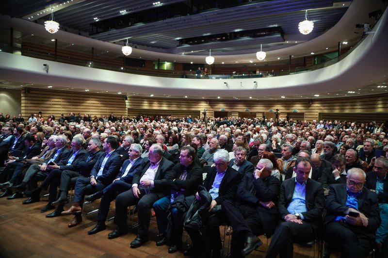 Κατάμεστο το Μέγαρο Μουσικής