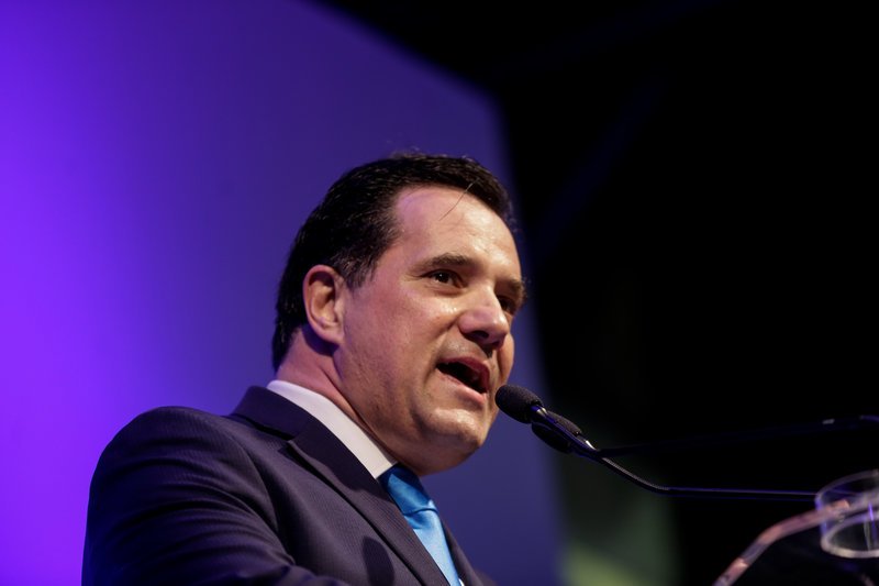 Χαμός στην ομιλία του Αδωνι: Χιλιάδες κόσμου σε κλειστό γήπεδο -Μέχρι και ο Ν. Παππάς την είδε live! [εικόνες & βίντεο]  | iefimerida.gr 1