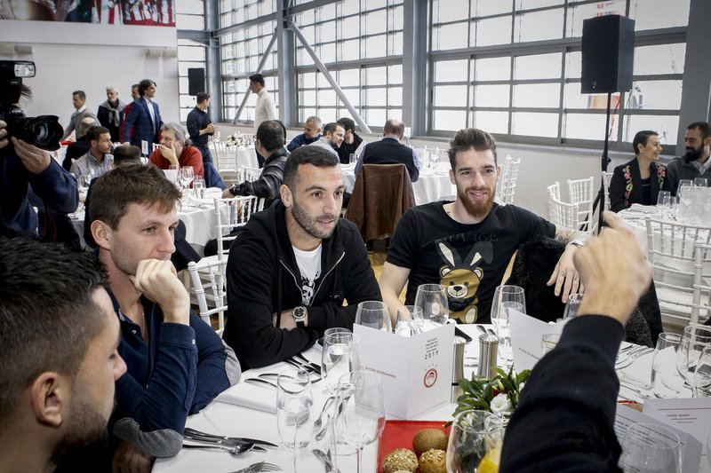 Μαρινάκης: «Θα κερδίσετε στην Τούμπα τον ΠΑΟΚ και θα πάρει ο Ολυμπιακός το πρωτάθλημα» [εικόνες] | iefimerida.gr 4