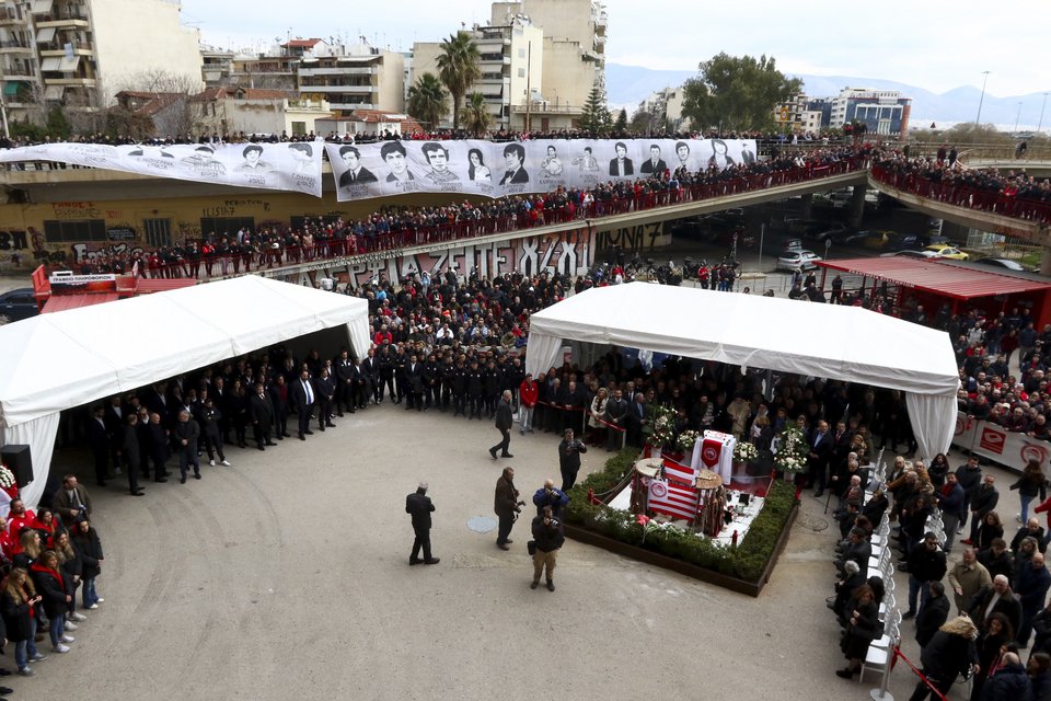 Πλήθος κόσμου στην επιμνημόσυνη δέηση (Φωτο: eurokinissi)