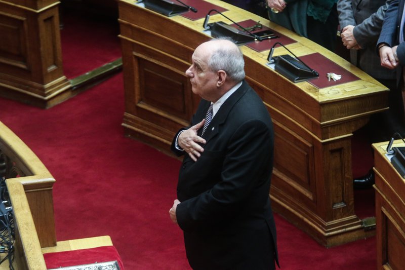 Ο Τ. Κουίκ ορκίζεται βουλευτής - (EUROKINISSI/ ΧΡΗΣΤΟΣ ΜΠΟΝΗΣ)