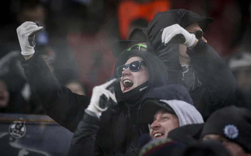 Europa League: Επεισόδια στο Καραϊσκάκη με οπαδούς της Ντιναμό Κιέβου [εικόνες] | iefimerida.gr 4