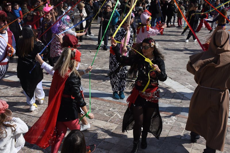 Γαϊτανάκι και παραδοσιακοί χοροί στο Ναύπλιο -Φωτογραφία: Eurokinissi-ΠΑΠΑΔΟΠΟΥΛΟΣ ΒΑΣΙΛΗΣ