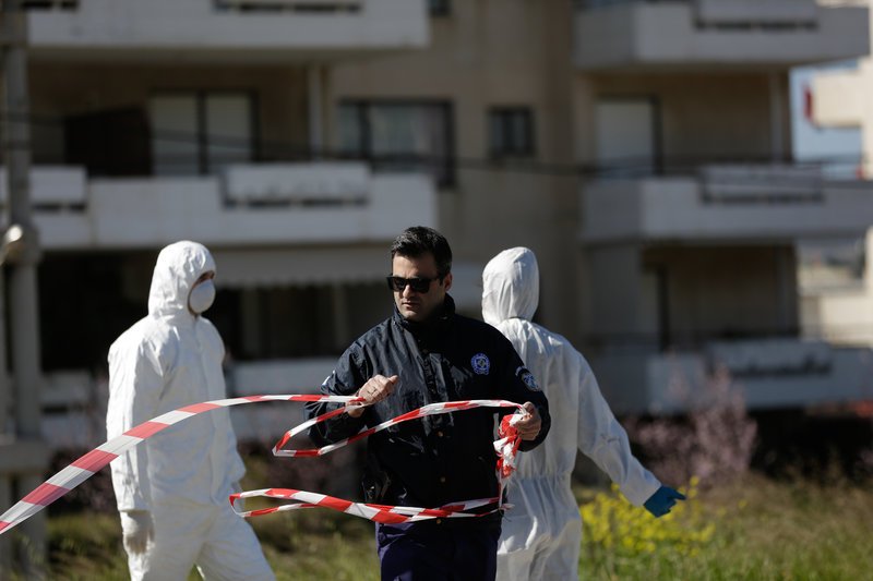 Λόγω της έκρηξης διεκόπη η κυκλοφορία και στα δυο ρεύματα της Βουλιαγμένης / Φωτογραφία: EUROKINISSI