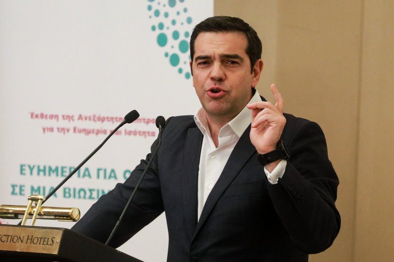 Ο Αλέξης Τσίπρας στο βήμα της εκδήλωσης (EUROKINISSI/ ΓΙΩΡΓΟΣ ΚΟΝΤΑΡΙΝΗΣ)