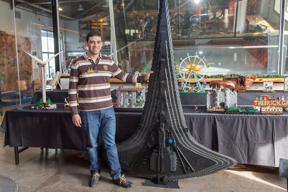 Εφτιαξαν διαστημόπλοιο από 29.000 τουβλάκια -Κοστίζει 2.000 ευρώ [εικόνα]  | iefimerida.gr 0