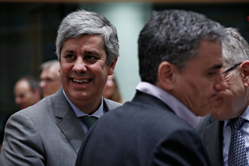 Το Eurogroup συνδέει την εκταμίευση της υποδόσης με τους ηλεκτρονικούς πλειστηριασμούς | iefimerida.gr 4