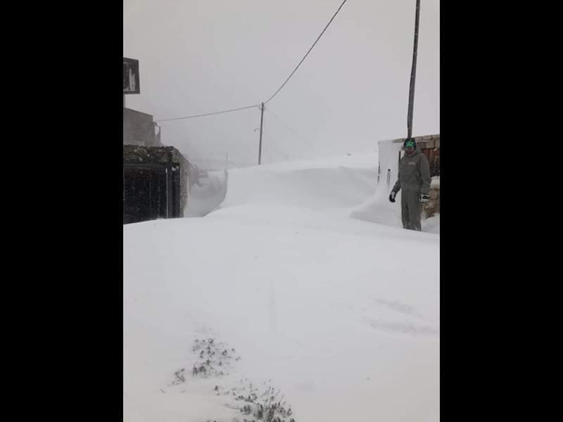 Στα χιόνια «θάφτηκε» η Αράχωβα -Κλειστό το Χιονοδρομικό Κέντρο Παρνασσού [εικόνες & βίντεο] | iefimerida.gr 4