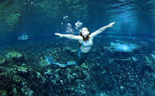 Σχολείο για ... γοργόνες στην Φλόριντα [εικόνες + βίντεο] | iefimerida.gr 2