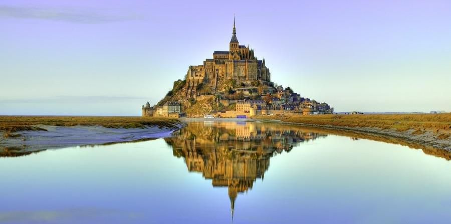 Προσευχή στην άκρη του γκρεμού -Τα πιο μαγικά μοναστήρια του κόσμου «κρέμονται» από βράχους [εικόνες] | iefimerida.gr 4