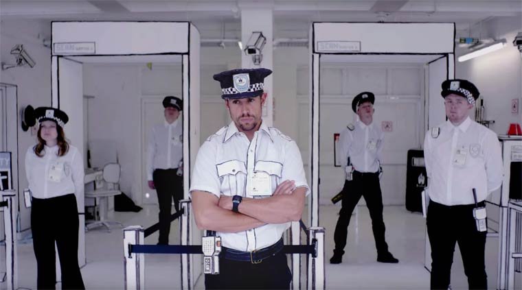 O Banksy ξαναχτύπησε: Το κοριτσάκι των Αθλίων δακρύζει από τα δακρυγόνα -Το QR code δείχνει επίθεση αστυνομικών [εικόνες] | iefimerida.gr 2