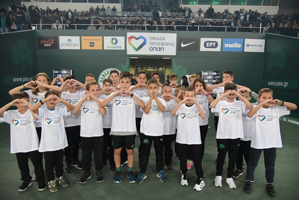 Παναθηναϊκός και ΑΕΚ με τη φανέλα της «Ομάδα Προσφοράς ΟΠΑΠ» για τα παιδιά [εικόνες] | iefimerida.gr 7