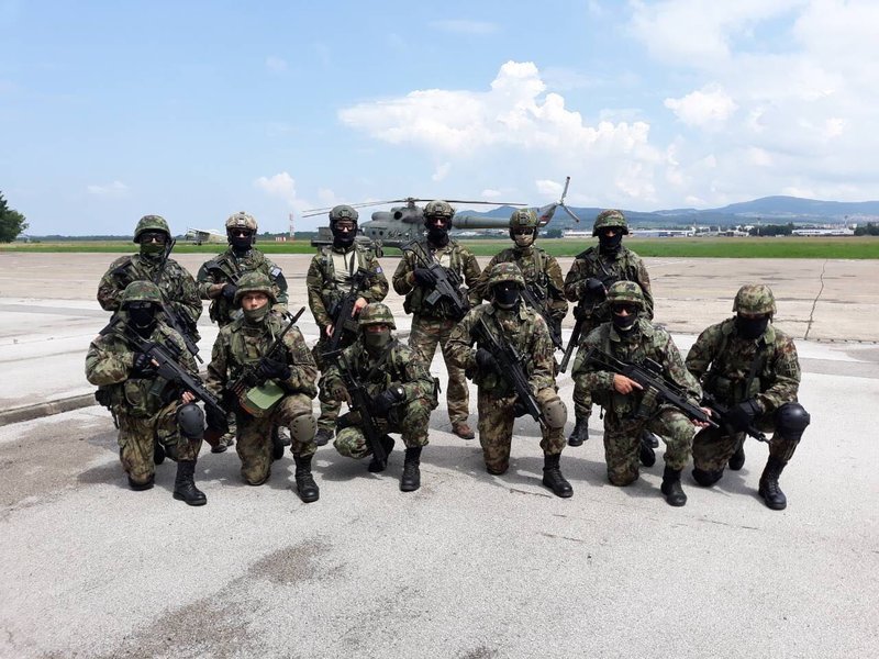 Eλληνες και Σέρβοι κομάντο μαζί σε κοινή άσκηση -Εντυπωσιακές εικόνες | iefimerida.gr 5