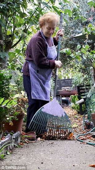 Βρετανός ηθοποιός δολοφόνησε ηλικιωμένη Ελληνοκύπρια [εικόνες] | iefimerida.gr 2