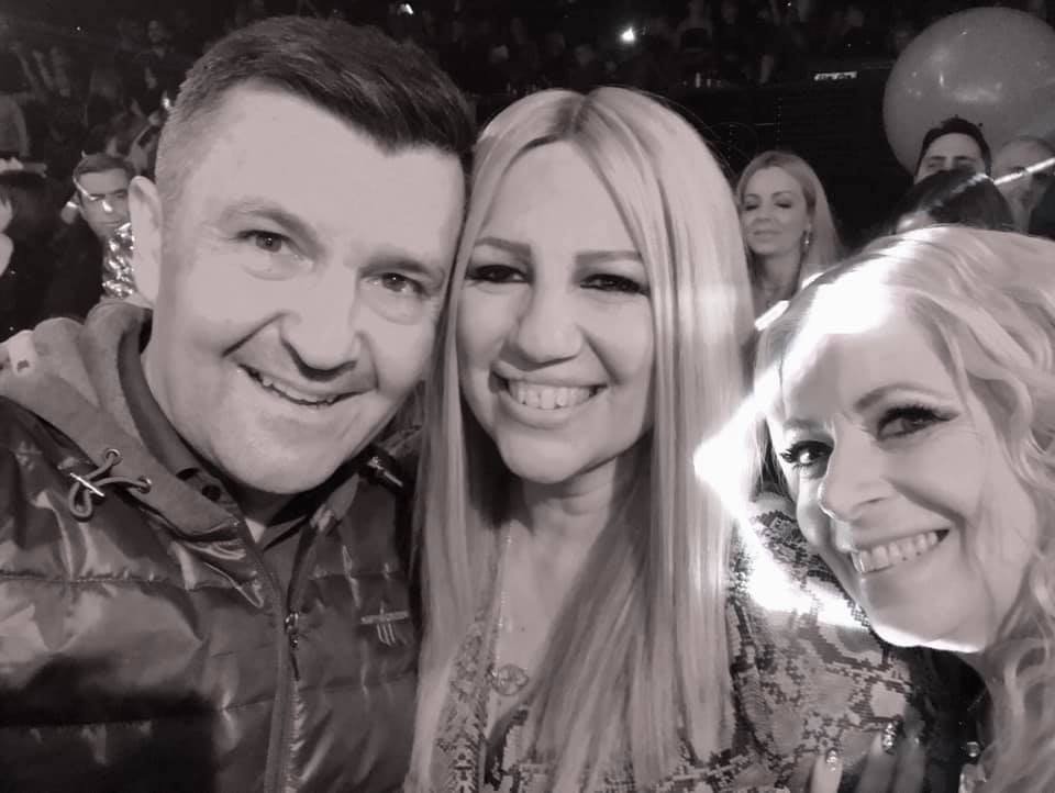 Η Φώφη Γεννηματά στα μπουζούκια -Ανανεωμένη, άκουσε Αργυρό και χόρεψε [εικόνες & βίντεο] | iefimerida.gr 1