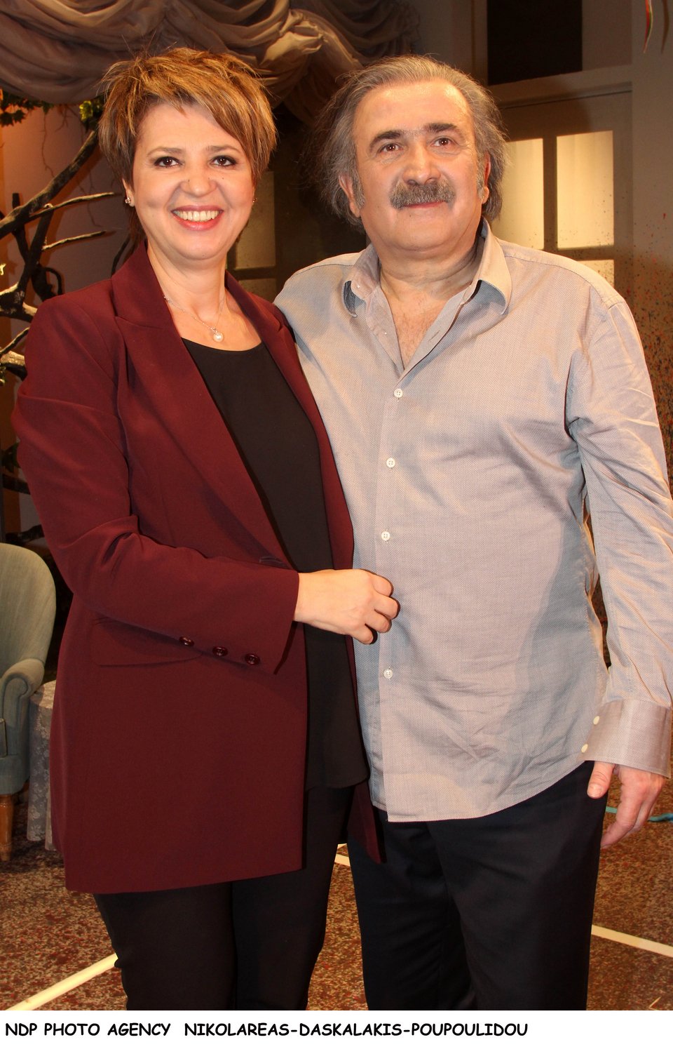 Ο Τσίπρας με την Περιστέρα, το μισό υπουργικό και η Γιάννα πήγαν Λαζόπουλο [εικόνες] | iefimerida.gr 8