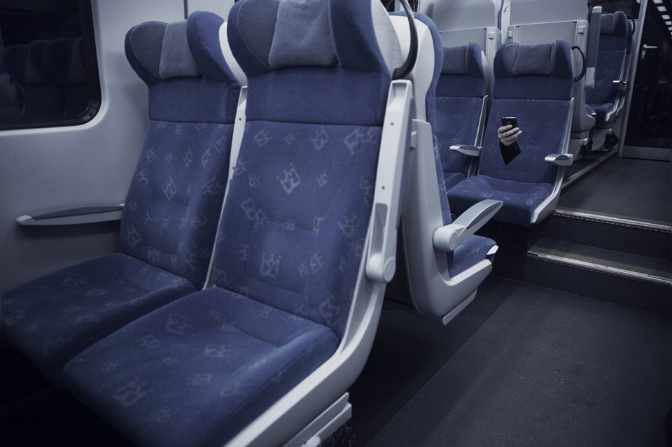 Η έκθεση φωτογραφίας που θα σοκάρει: Δείχνει την εξάρτηση του σύγχρονου ανθρώπου από τα smartphones [εικόνες] | iefimerida.gr 7