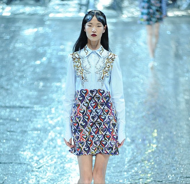 Η Ελληνίδα σχεδιάστρια που έκανε θραύση στην Εβδομάδα Μόδας του Πεκίνου [εικόνες] | iefimerida.gr 3