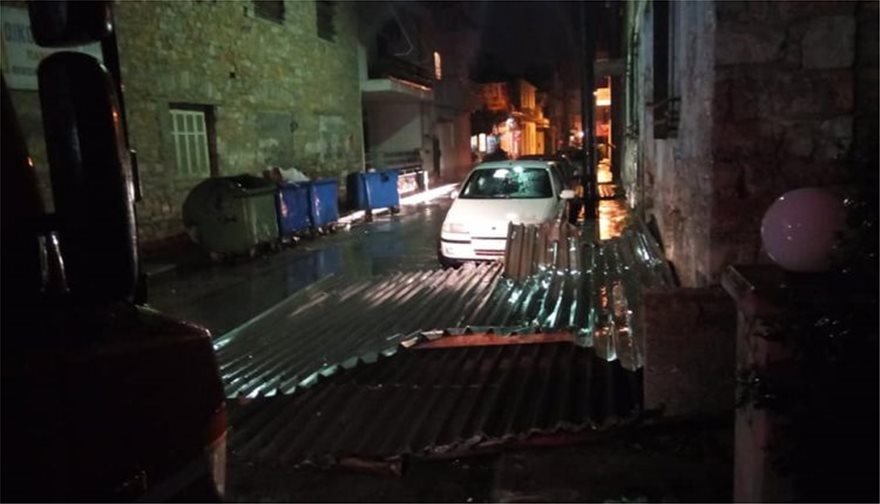 Κακοκαιρία: «Δίπλωσε» φορτηγό στη Φθιώτιδα από τη χιονόπτωση -Προβλήματα σε Στερεά και δυτική Μακεδονία [εικόνες] | iefimerida.gr 3