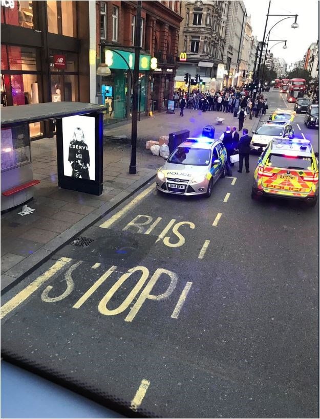 Εκρηξη στον κεντρικότερο δρόμο του Λονδίνου από βραχυκύκλωμα -Στην Oxford Street [εικόνες] | iefimerida.gr 0