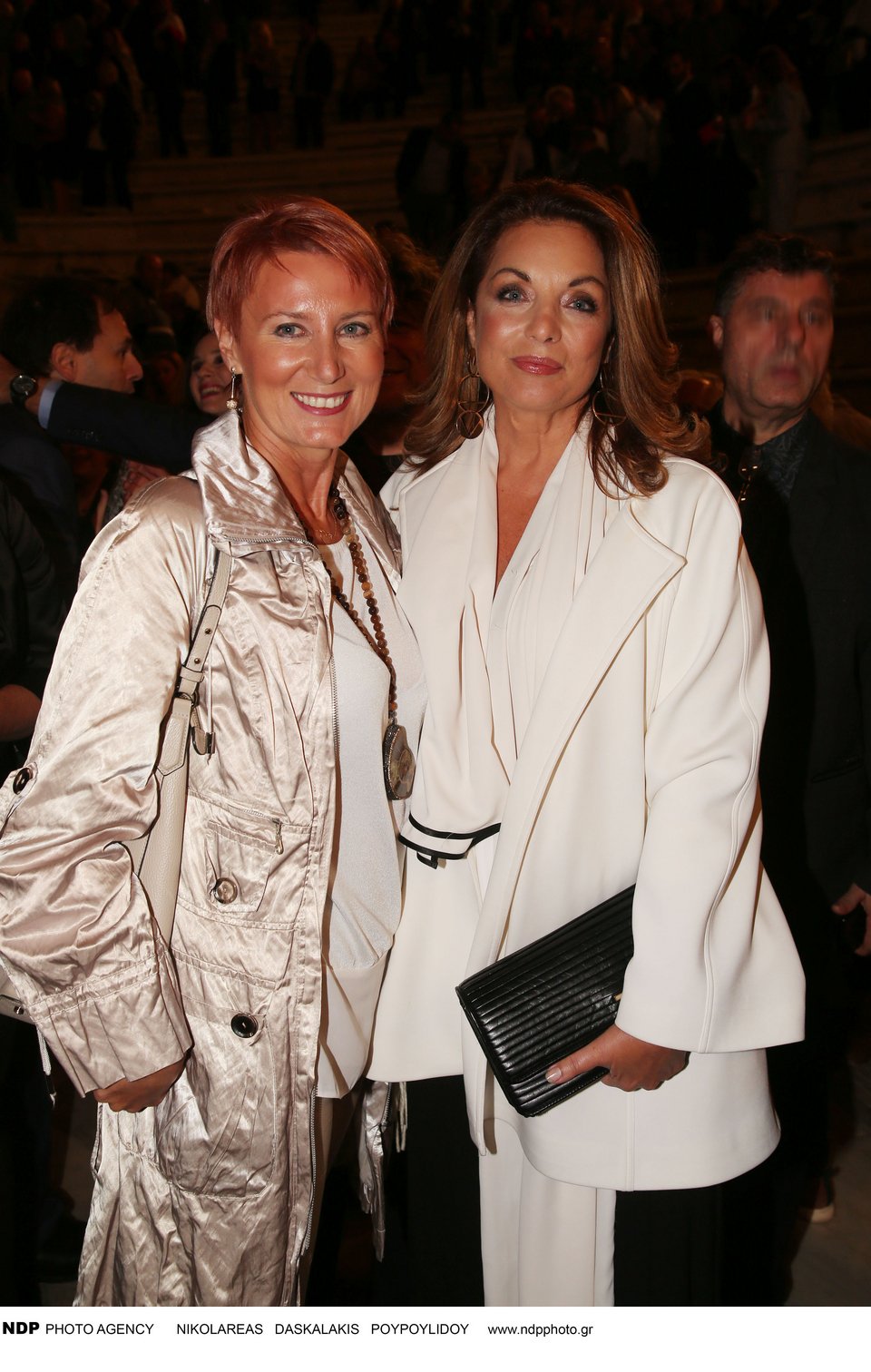 Νέο λουκ για τη Νατάσα Παζαΐτη-Καραμανλή -Με πορτοκαλί μαλλί [εικόνες] | iefimerida.gr 3