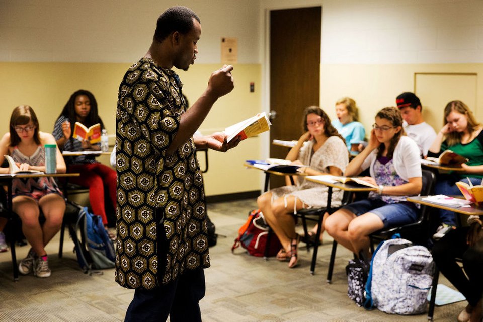 «Οι Ψαράδες» του Νιγηριανού Ομπιόμα Τσιγκόζι, από την Κύπρο, στα βραβεία Booker [εικόνες] | iefimerida.gr 1