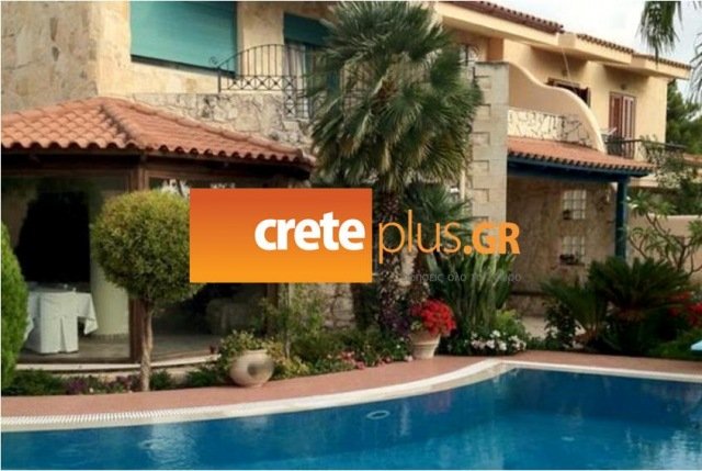 Βίλα- «παλάτι» στο Ηράκλειο νοίκιασε ο Λουτσιάνο Γκαλέτι [εικόνες] | iefimerida.gr 1