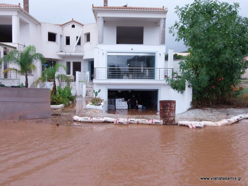 Εικόνες βιβλικής καταστροφής στην Κεφαλονιά από την κακοκαιρία [εικόνες] | iefimerida.gr 11