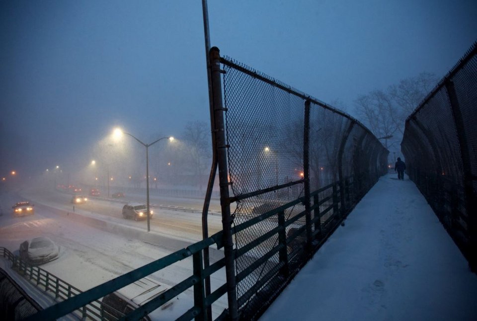 Συναγερμός από την χιονοθύελλα στη Νέα Υόρκη [εικόνες] | iefimerida.gr 0
