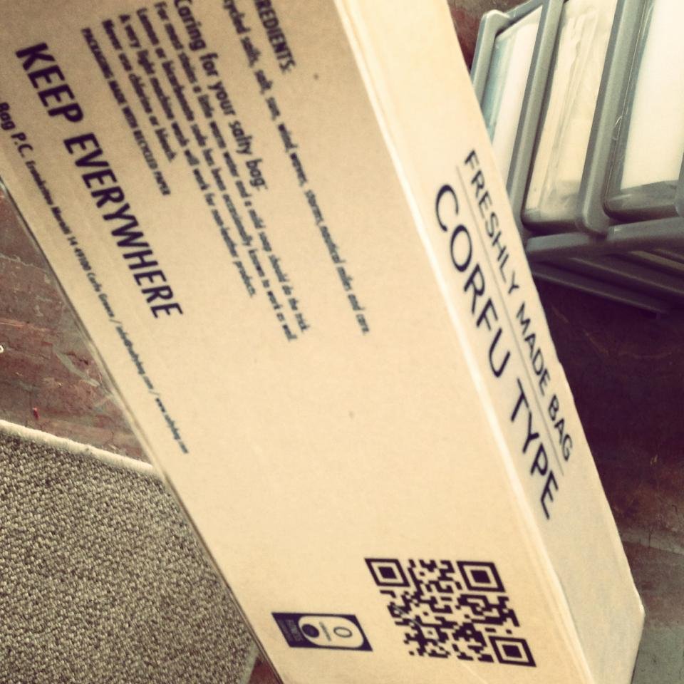 Ελληνικό δαιμόνιο: Εφτιαξαν επιχείρηση που πουλάει τσάντες με... αλμυρά πανιά και ξεπουλάνε [εικόνες] | iefimerida.gr 4