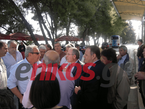 Εργαζόμενοι σε Μπεγλίτη: «Στην τρόικα δουλικά και στους εργάτες μαγκιά» [εικόνα] | iefimerida.gr 0