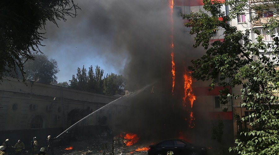 Ρωσία: Πολυώροφο ξενοδοχείο τυλίχθηκε στις φλόγες –Τουλάχιστον δύο νεκροί [εικόνες & βίντεο]  | iefimerida.gr 2
