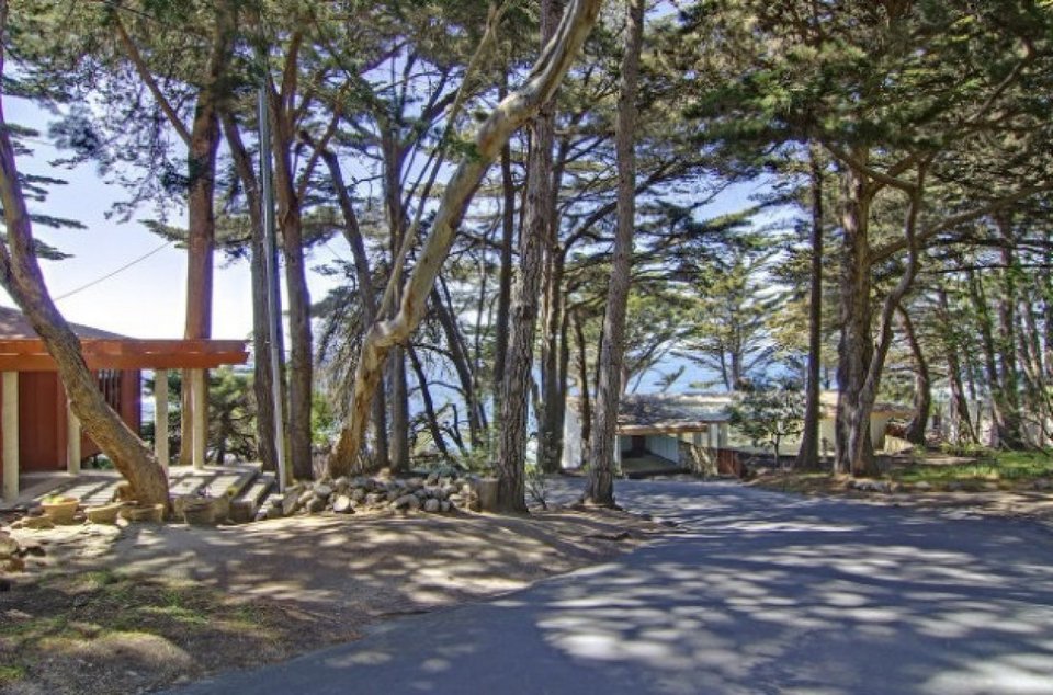 Στο σφυρί βγαίνει το παραθαλάσσιο «καταφύγιο» της Σάρον Στόουν στο «Βασικό Ενστικτο» [εικόνες] | iefimerida.gr 4