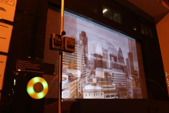 Made in Thessaloniki #2: Φαντασία στις άδειες βιτρίνες της πόλης [εικόνες] | iefimerida.gr 4