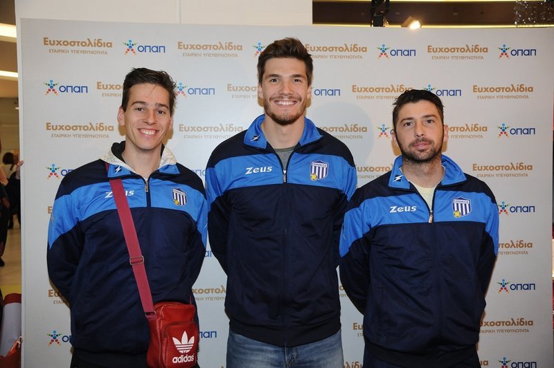 Χιλιάδες Χριστουγεννιάτικες ευχές παιδιών γίνονται πραγματικότητα με τη βοήθεια του ΟΠΑΠ [εικόνες & βίντεο] | iefimerida.gr 4