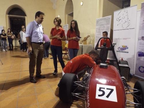 Μονοθέσιο της Formula 1 από τα Τρίκαλα [εικόνες] | iefimerida.gr 1