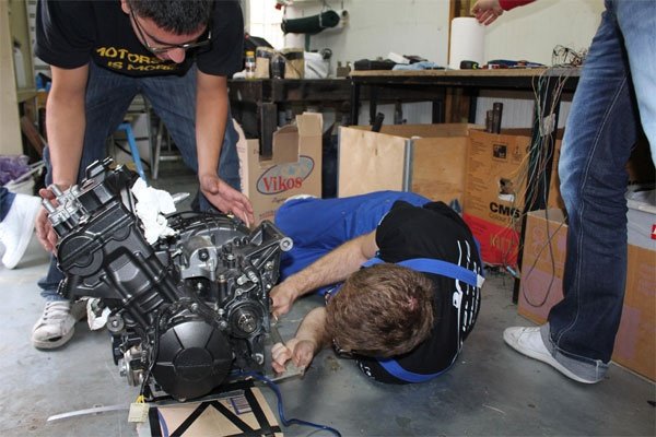 Αυτό είναι το «τούρμπο» μονοθέσιο που φτιάχτηκε από φοιτητές του ΑΠΘ -Θα γκαζώσει σε τρεις διεθνείς αγώνες [εικόνες] | iefimerida.gr 3