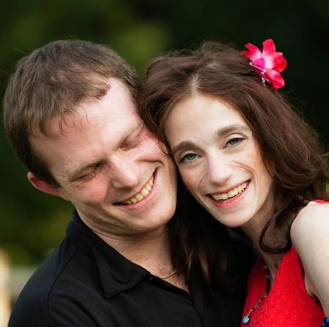 «Επρεπε να χωρέσω στο νυφικό μου 2 σακούλες οστομίας» -Μια νεαρή μιλά για τη μέρα του γάμου της [εικόνες] | iefimerida.gr 4