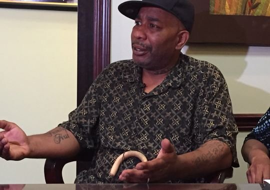 Νέος σάλος στις ΗΠΑ: Αφροαμερικανή μητέρα 8 παιδιών πεθαίνει μέσα στο κρατητήριο [εικονες] | iefimerida.gr 4