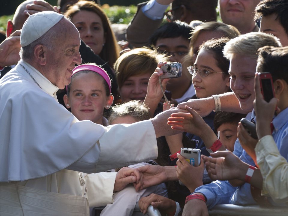 Υποδοχή ροκ σταρ για τον Πάπα στο Κογκρέσο [εικόνες & βίντεο] | iefimerida.gr 4