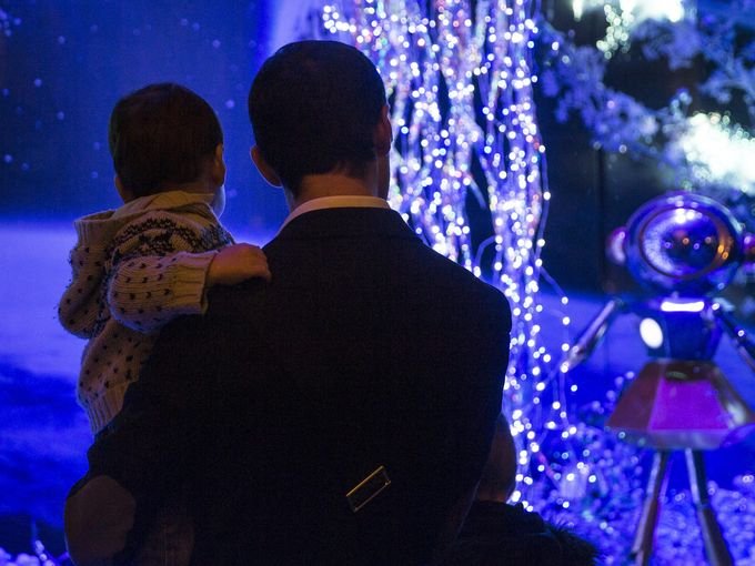 Χριστούγεννα στον κόσμο -Πώς γιορτάστηκαν από άκρη σε άκρη της Γης μέσα από 38 φωτογραφίες [εικόνες] | iefimerida.gr 37