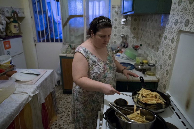 Μία πολυκατοικία στον Πειραιά «δίνει» μαθήματα ανθρωπιάς [εικόνες] | iefimerida.gr 4