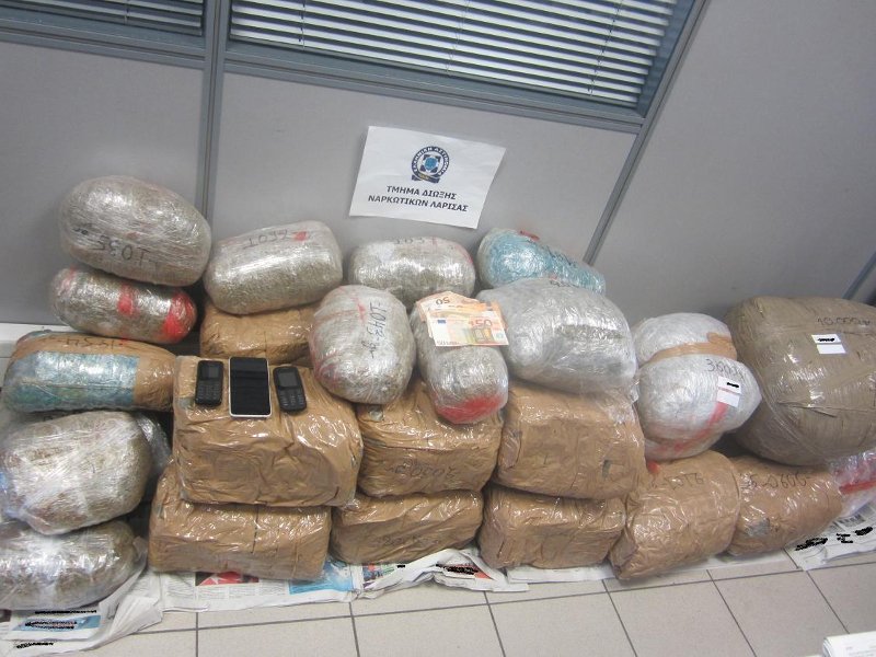  Συνελήφθη 41χρονος με 66 κιλά κάνναβη στην Ελασσόνα [εικόνες] | iefimerida.gr 0