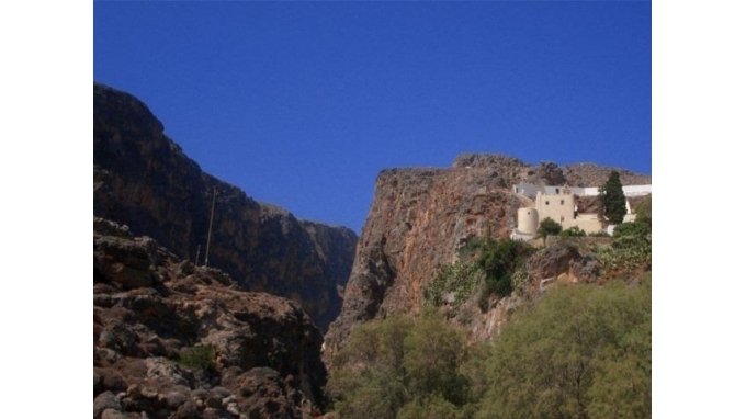 Νεκροί δύο ορειβάτες σε φαράγγι στο Λασίθι [εικόνες] | iefimerida.gr 0