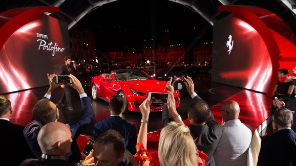 Η Ferrari γιορτάζει 70 χρόνια -Απίστευτες εικόνες στο Μαρανέλο | iefimerida.gr 3