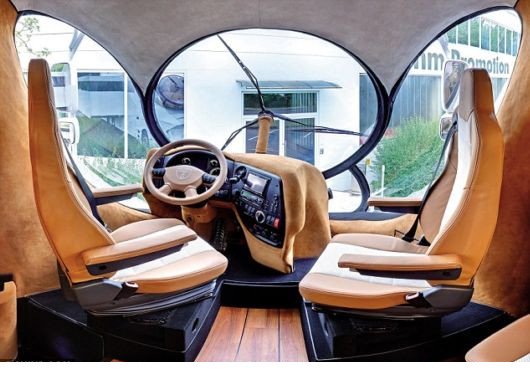 Δείτε το μεγαλύτερο και ακριβότερο τροχόσπιτο στον κόσμο [είκονες] | iefimerida.gr 4